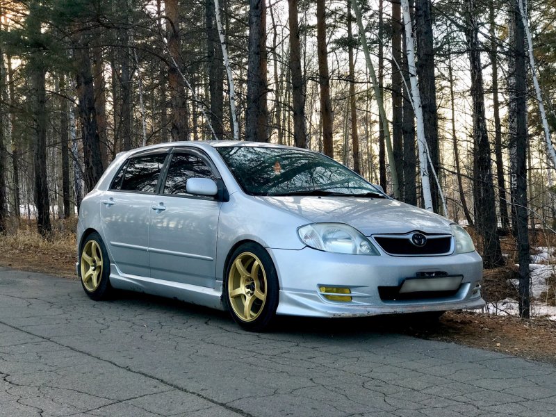 Тойота Королла Runx 2003