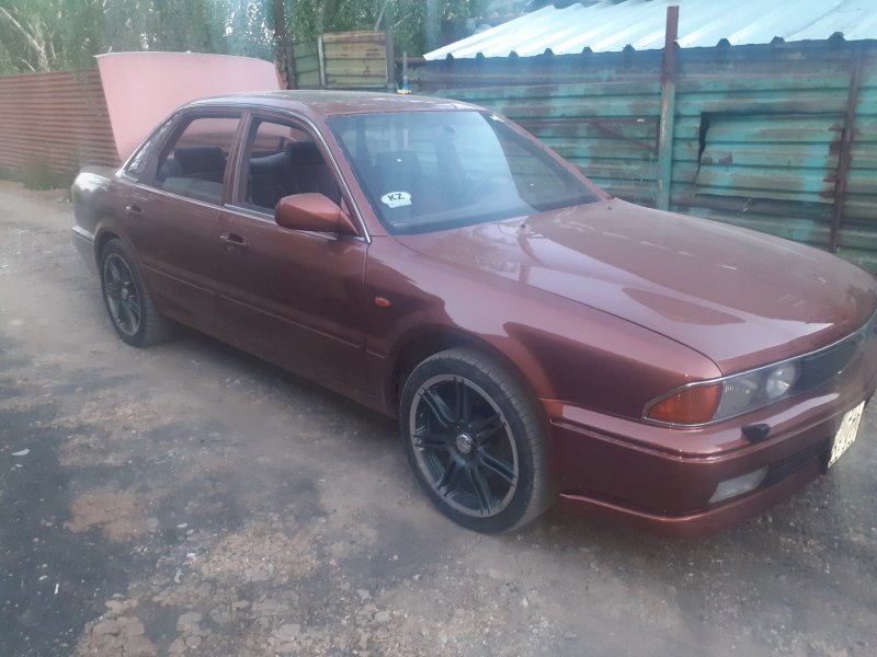 Mitsubishi Sigma 1994 год
