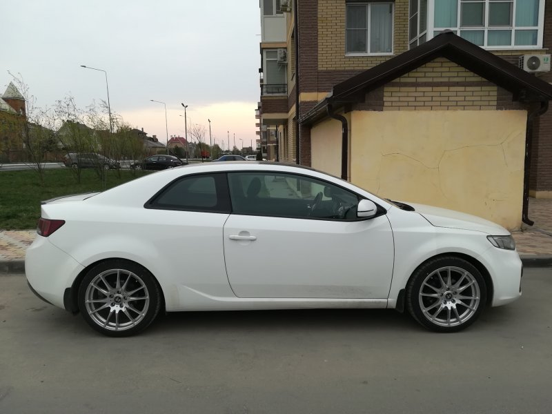 Kia Cerato Koup r18