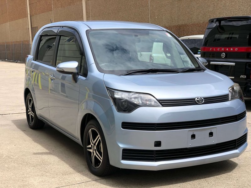 Toyota Spade 2012