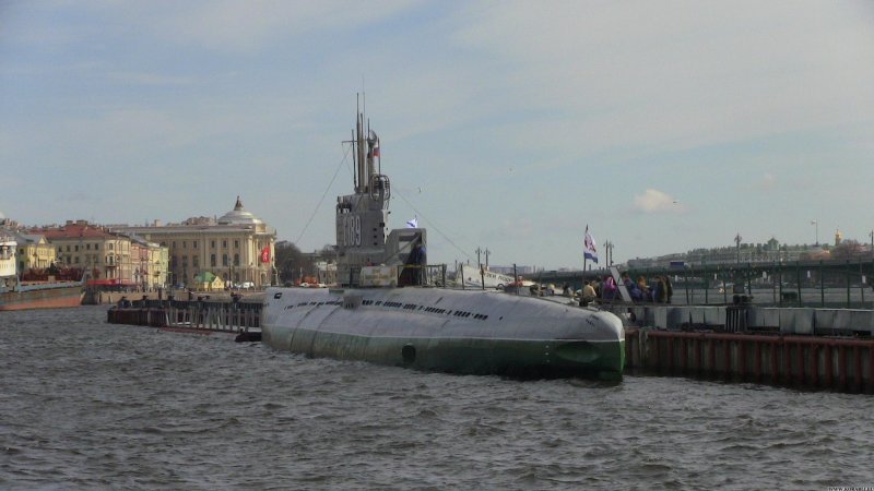 Набережная лейтенанта Шмидта Санкт-Петербург подводная лодка