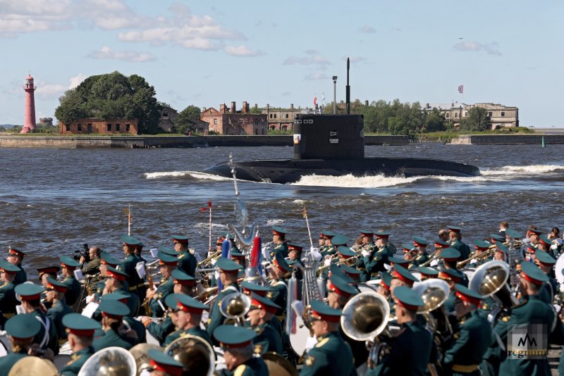 Балтийск парад ВМФ подводная лодка