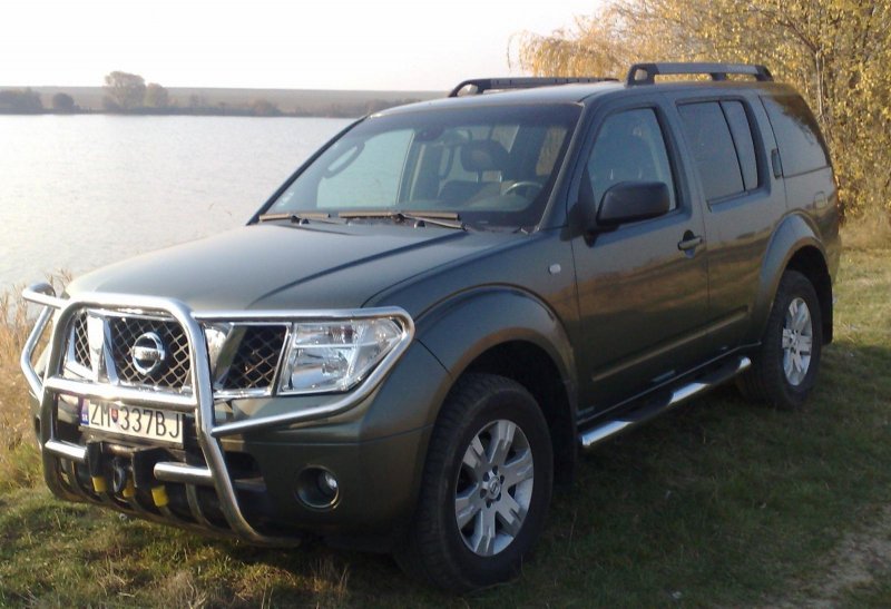 Nissan Pathfinder 200