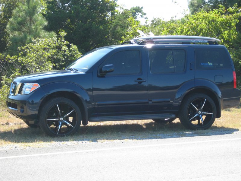 Nissan Pathfinder r21