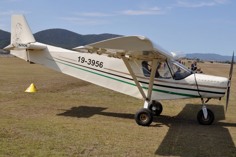 Zenith stol Ch 701