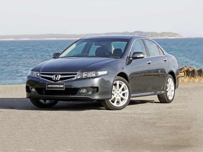 Honda Accord VII