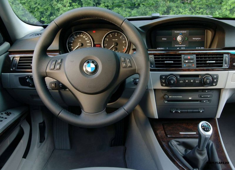 BMW 325i e90 салон
