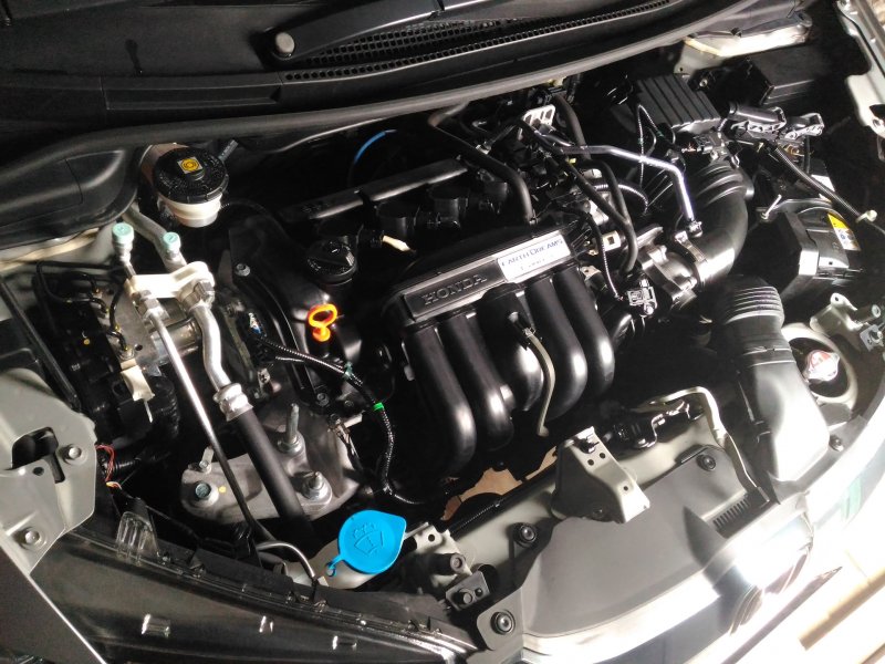 Honda Fit 2008 под капотом