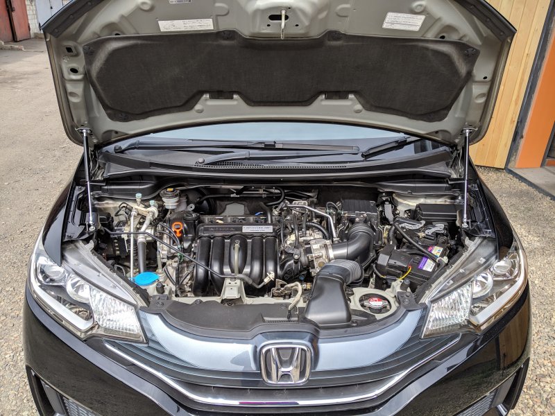 Honda Fit 2008 под капотом
