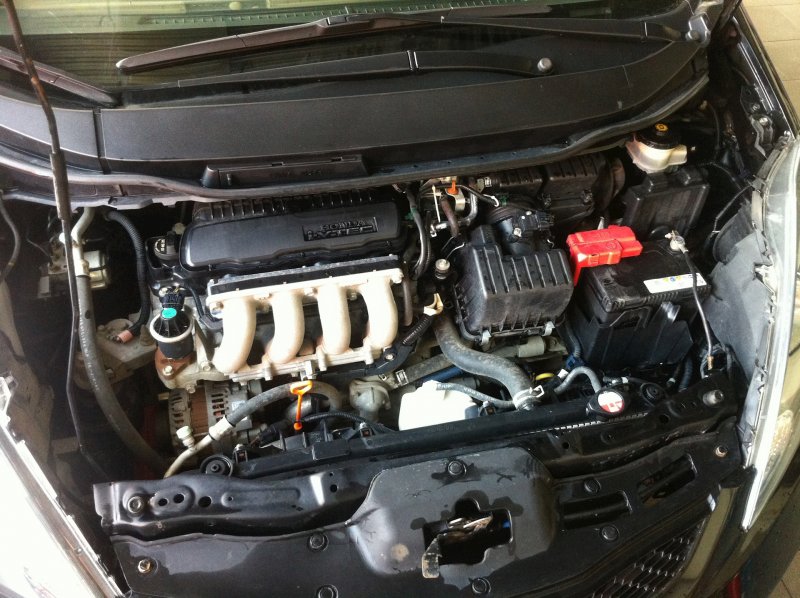 Honda Fit 2009 под капотом