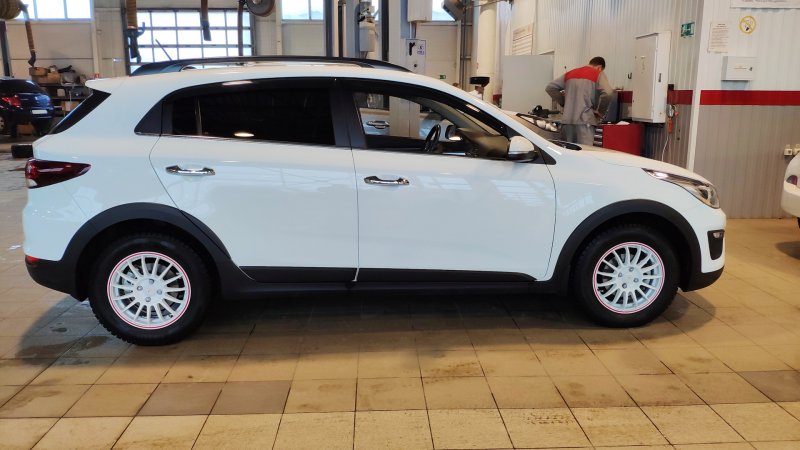 Kia Rio x line 2021 белый