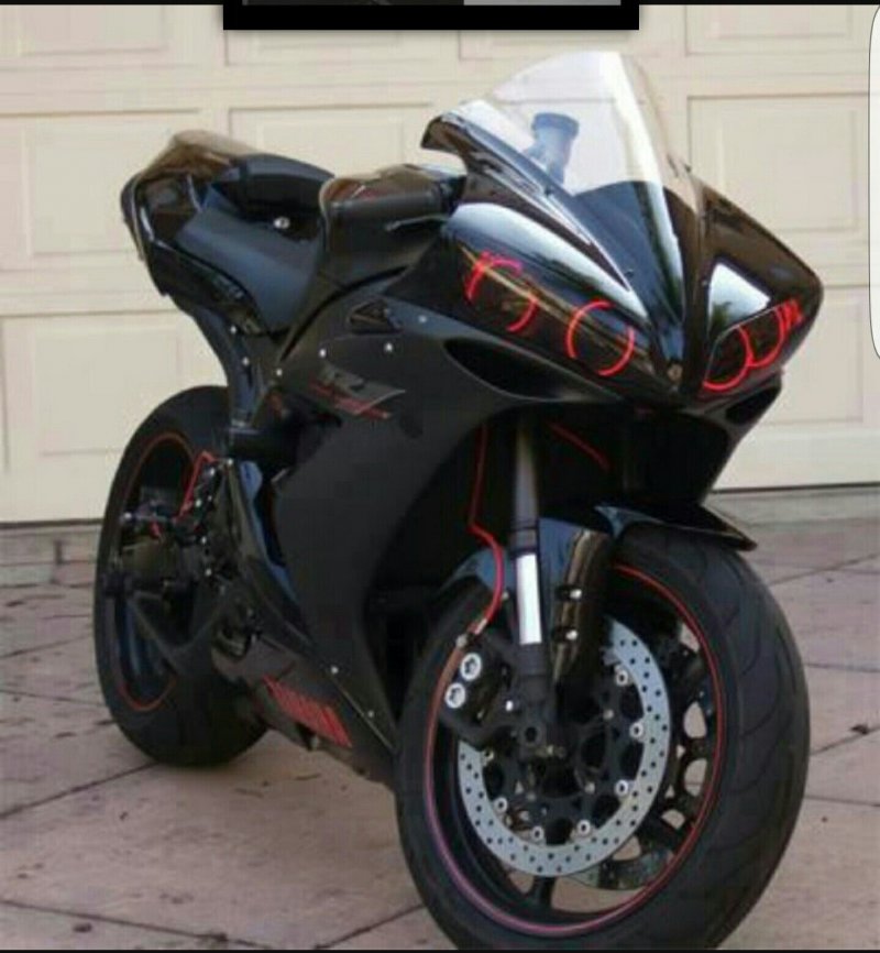 Yamaha r1