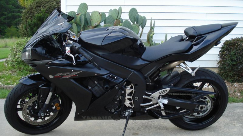 Yamaha r1 черный матовый