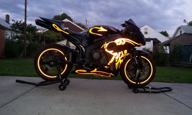 Honda cbr600rr золотой