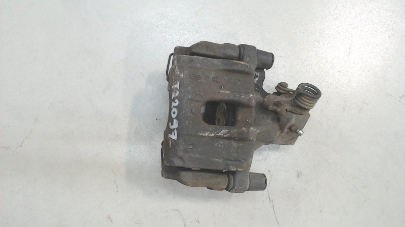 Задние суппорта Mazda 3 BK