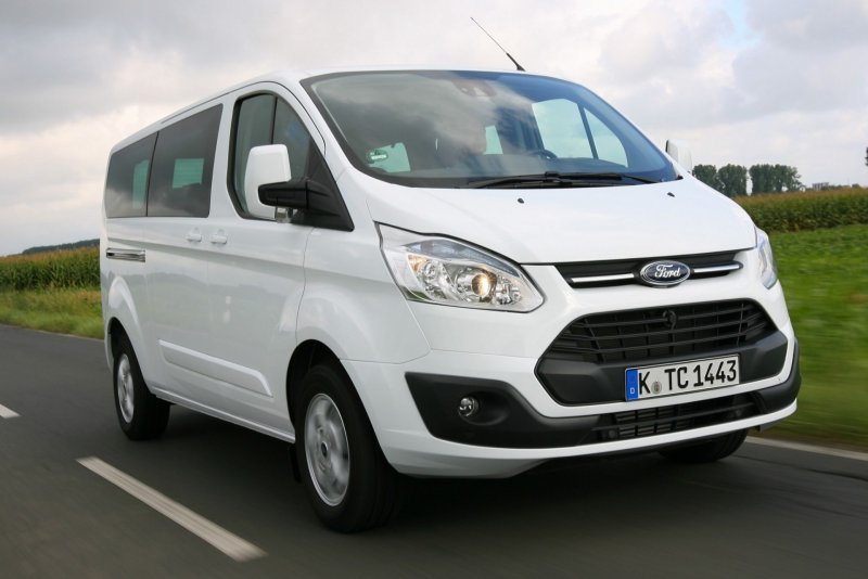 Ford Tourneo Custom 2012