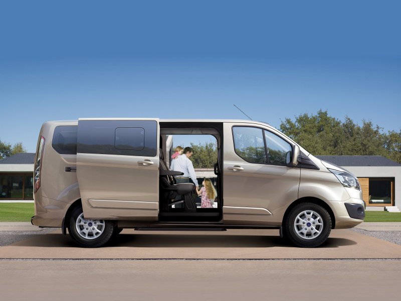 Ford Tourneo Custom 2.2МТ, 2014