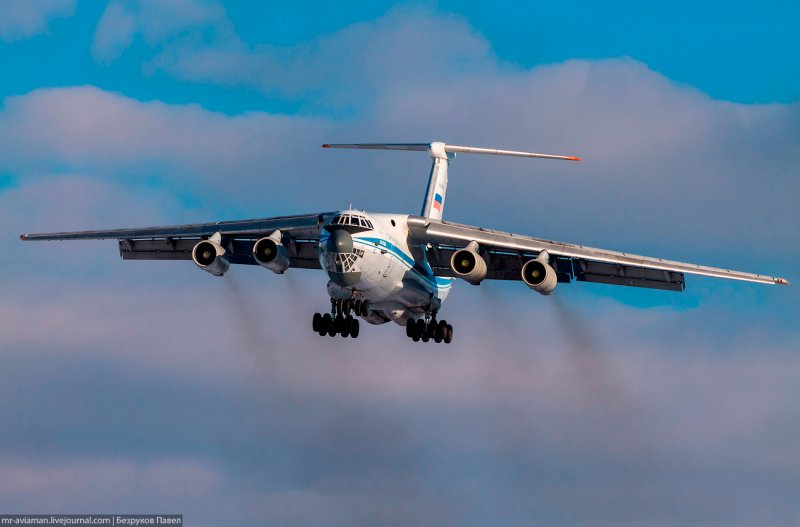 Боинг 747-700