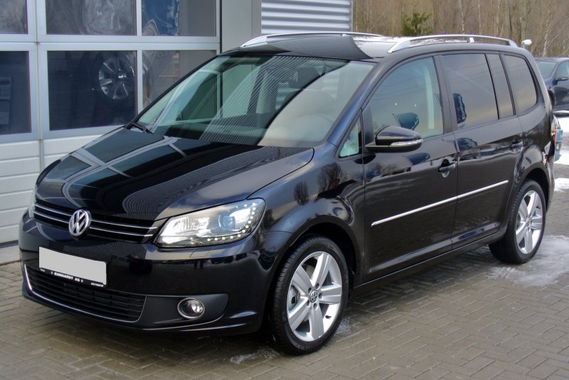 Volkswagen Touran Black