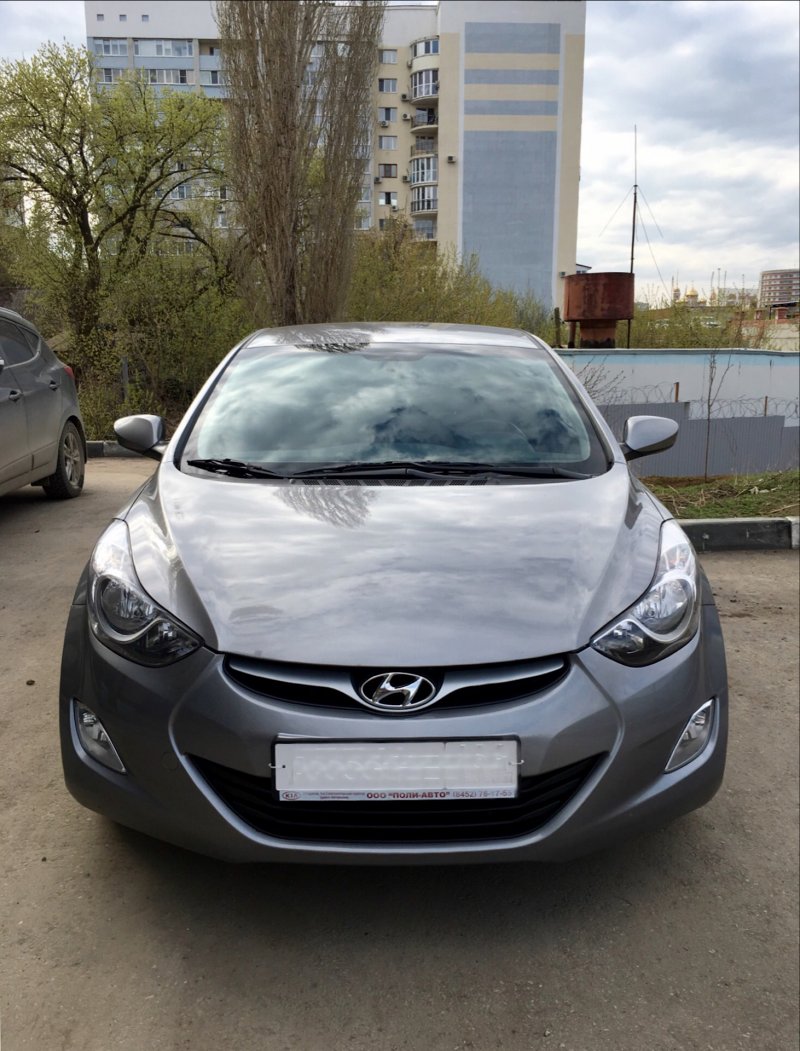Hyundai Elantra 5