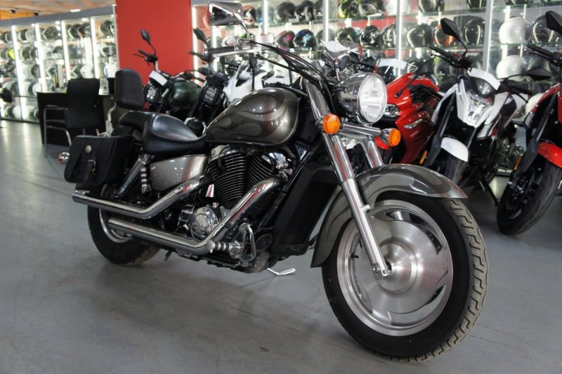 Honda Shadow 1100