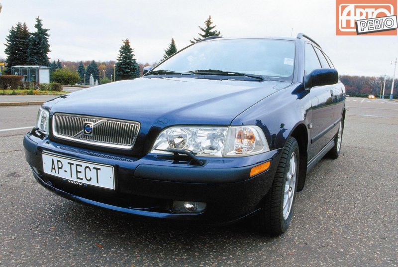 Вольво v40 универсал 2001