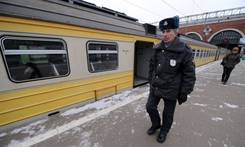 Полиция в поезде