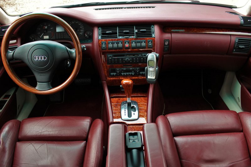 Audi s8 d2 2002