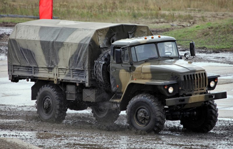 Урал грузовик 43206