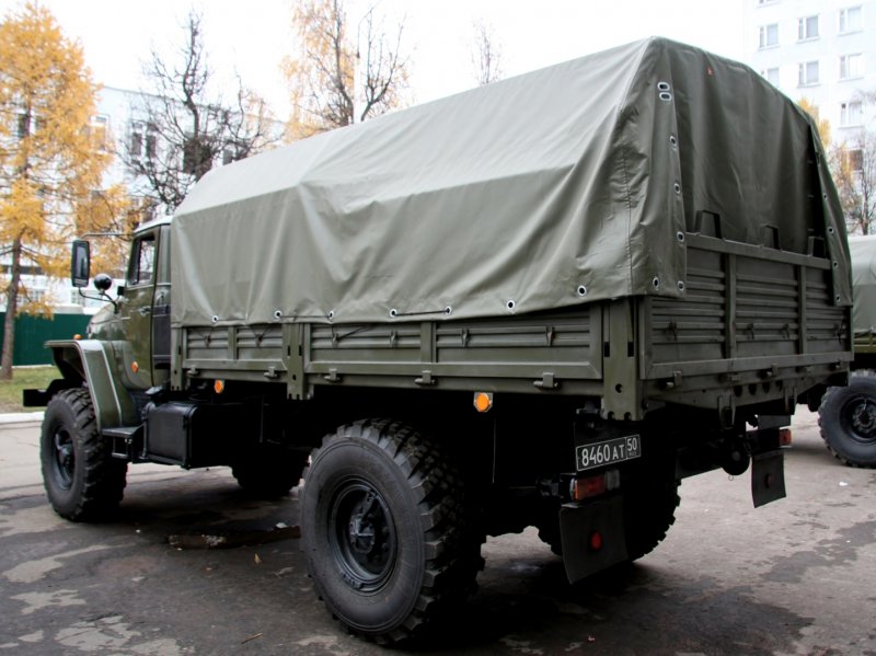 Урал-43206 грузовой автомобиль