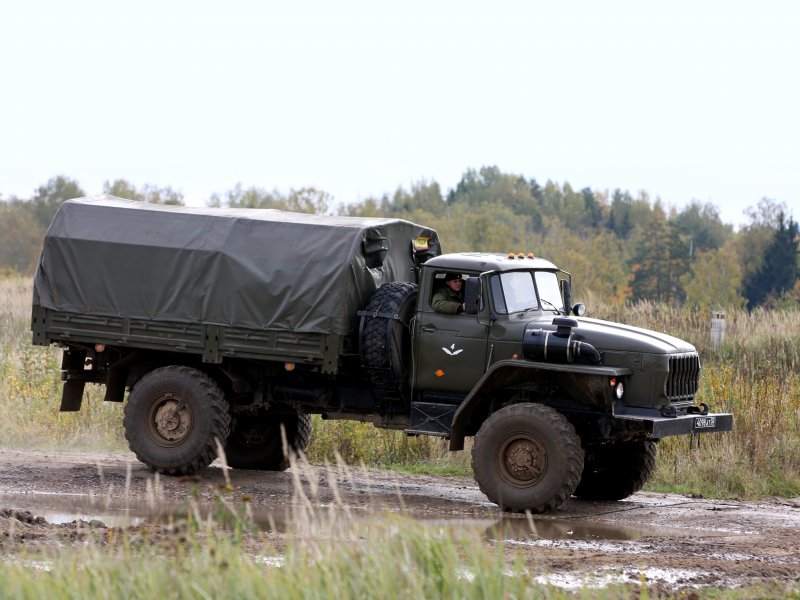 Урал грузовик 43206