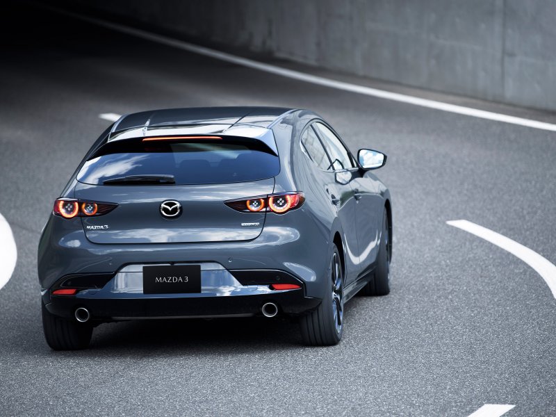 Mazda 3 хэтчбек 5