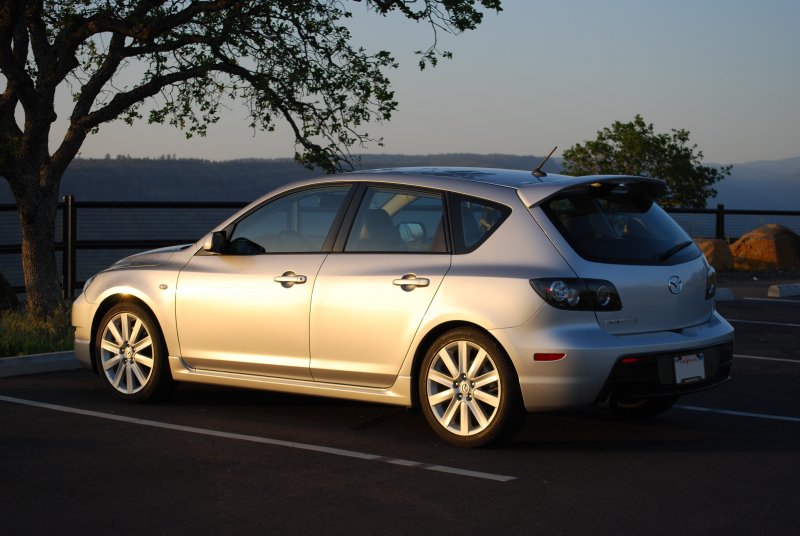 Mazda 3 хэтчбек