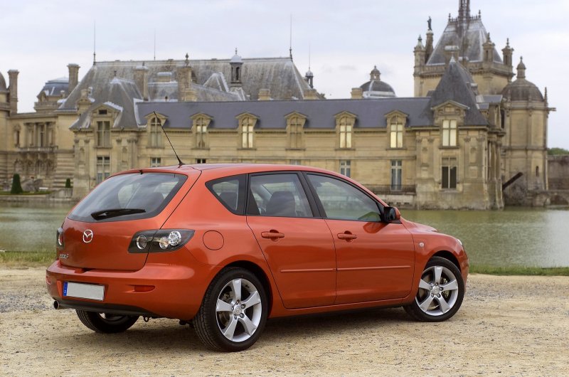 Mazda Axela 2004 хэтчбек