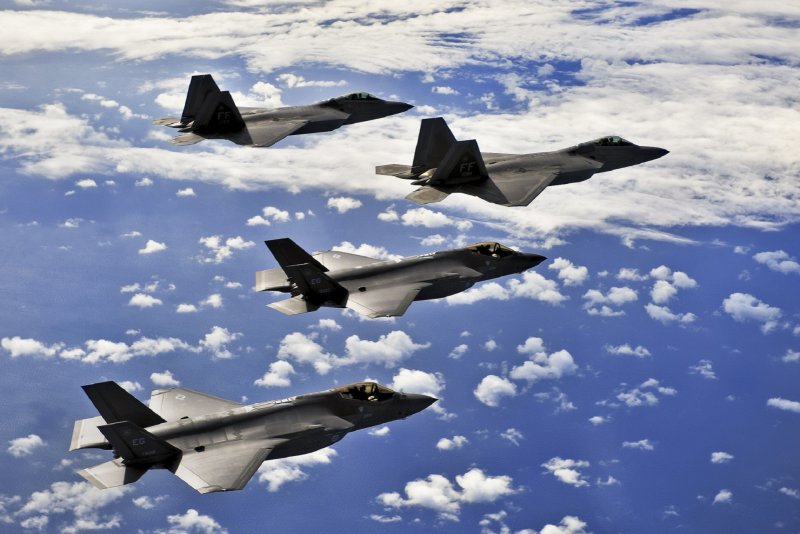 F-22 И F-35