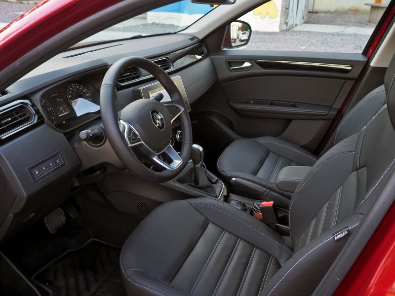 Renault Arkana салон