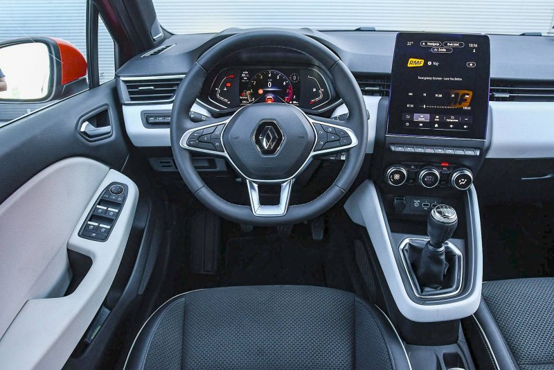 Renault New Arcana салон