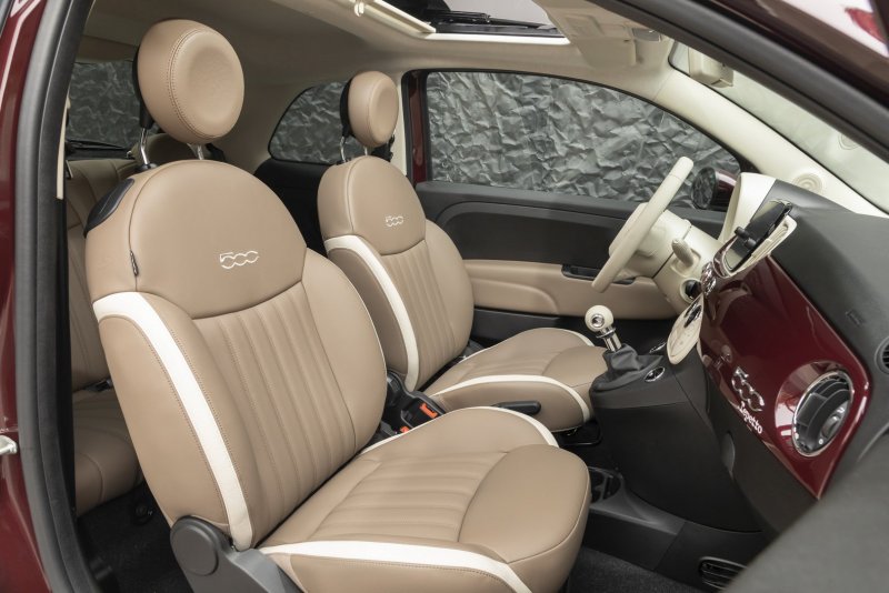 Fiat 500 2019 салон