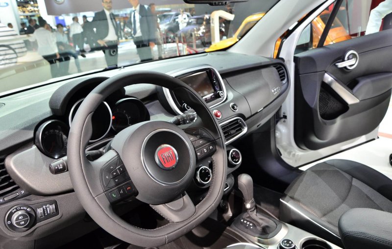 Fiat 500 2016 салон