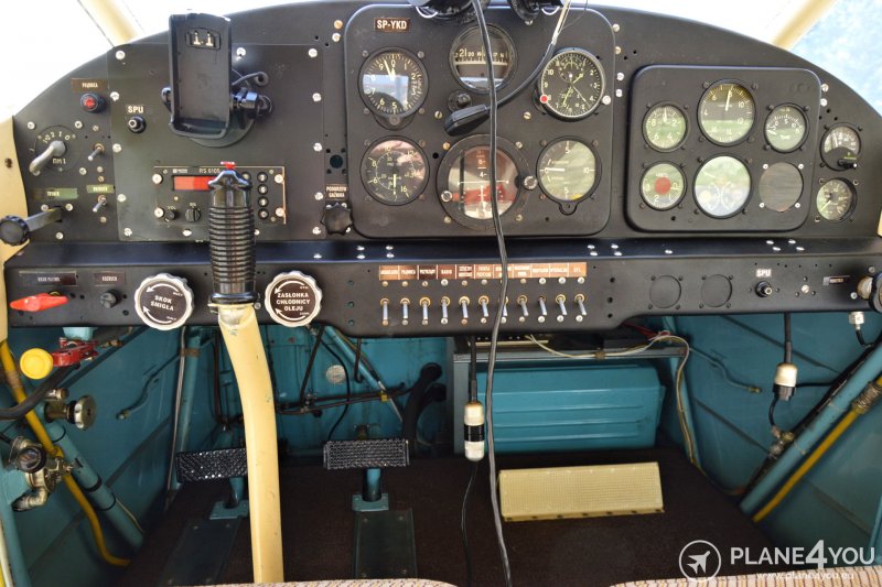 Приборная доска PZL-101