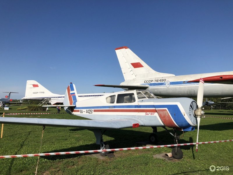 Yakovlev Yak-40