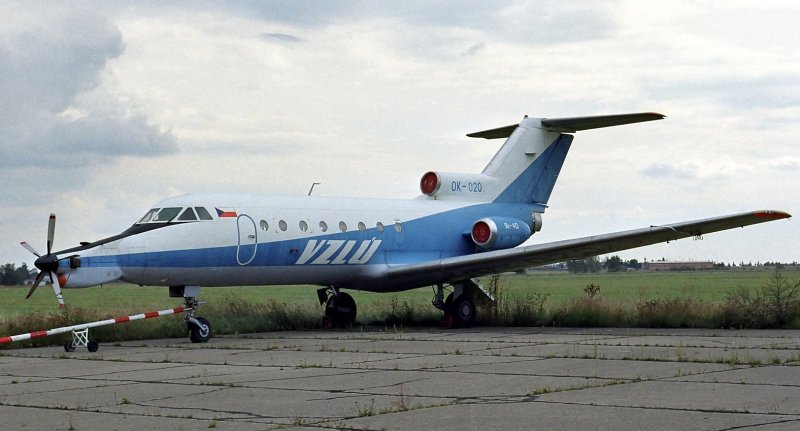 Як 142