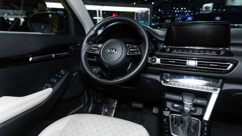 Kia Seltos 2021 салон