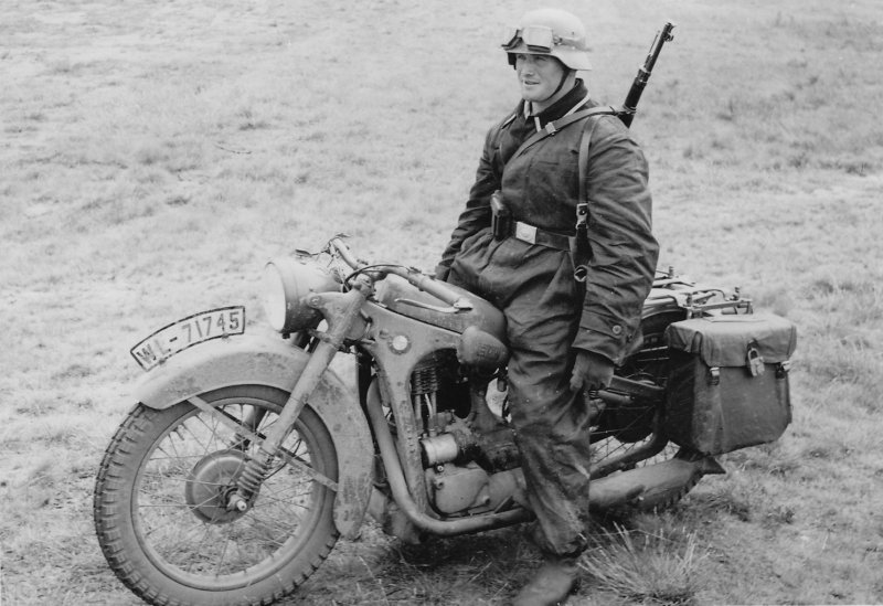 Немецкие мотоциклы 1941 BMW R