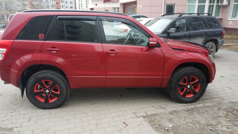 Suzuki Grand Vitara r18 Red