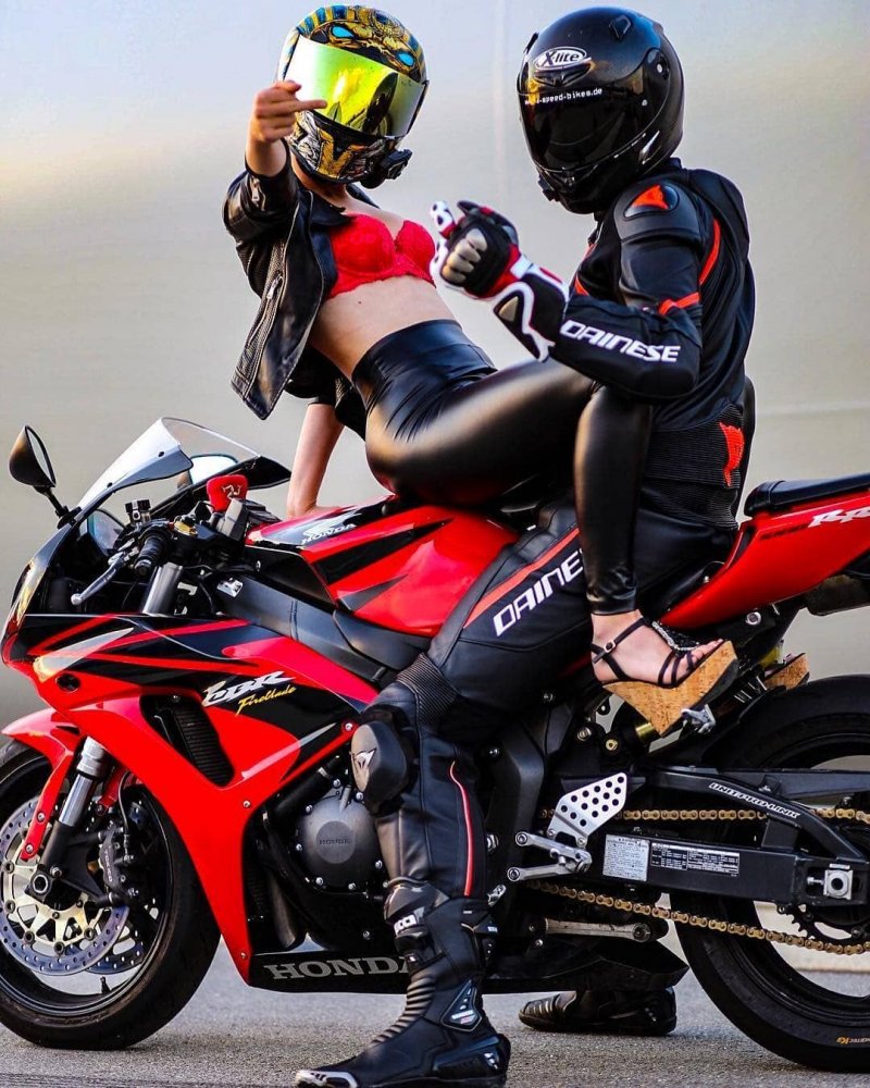 Honda cbr1000rr с пассажиром