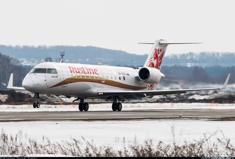Bombardier crj200 кабина