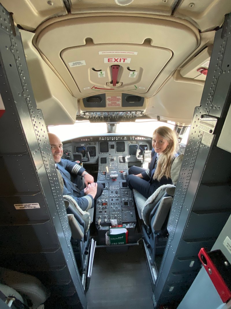 Canadair Jet crj200 модель