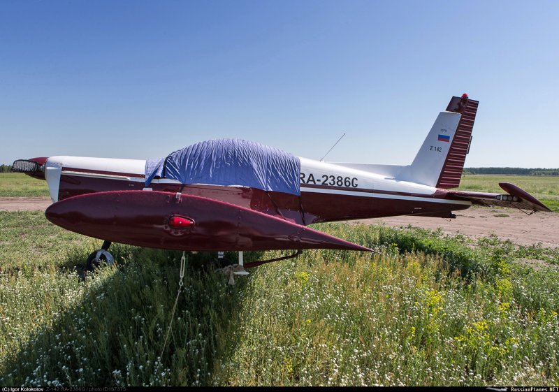 Самолёт Zlin z-142