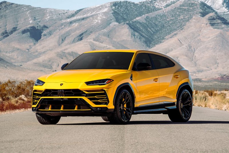 Lamborghini Urus желтый